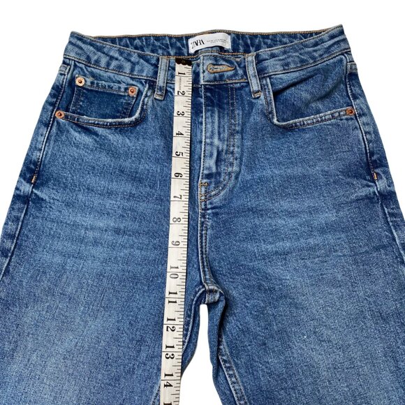 Zara Women's Distressed Jeans, size US 4 - Picture 10 of 13